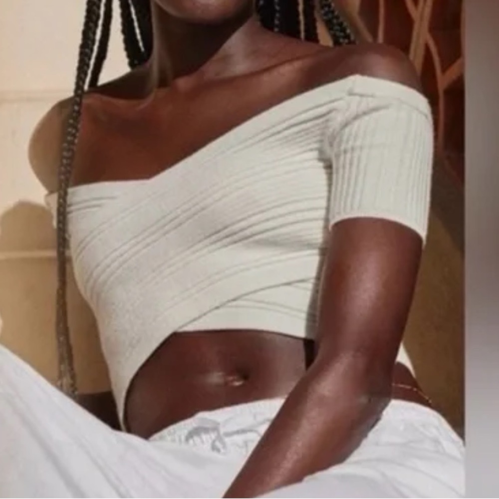 Aerie Plus Ivory White Ribbed Reversible Sweater Cropped Top